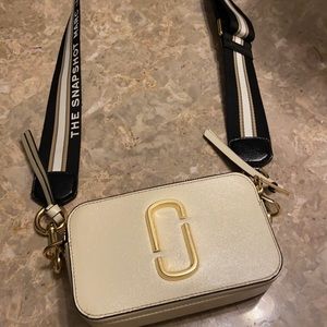 Small camera-style bag